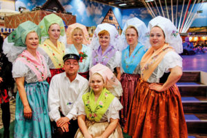 Tänzerinnen des Deutsch-Sorbischen Ensembles während der Grünen Woche Foto: priv